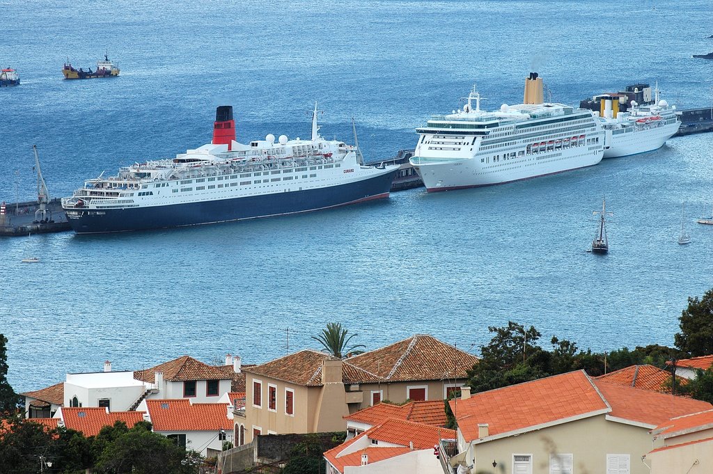 cruise ships madeira new year's eve